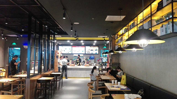 200平方復古風格餐飲店裝修設(shè)計案例